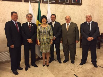 9521b65dc5482bf416ffc1cb8f466439 f7153