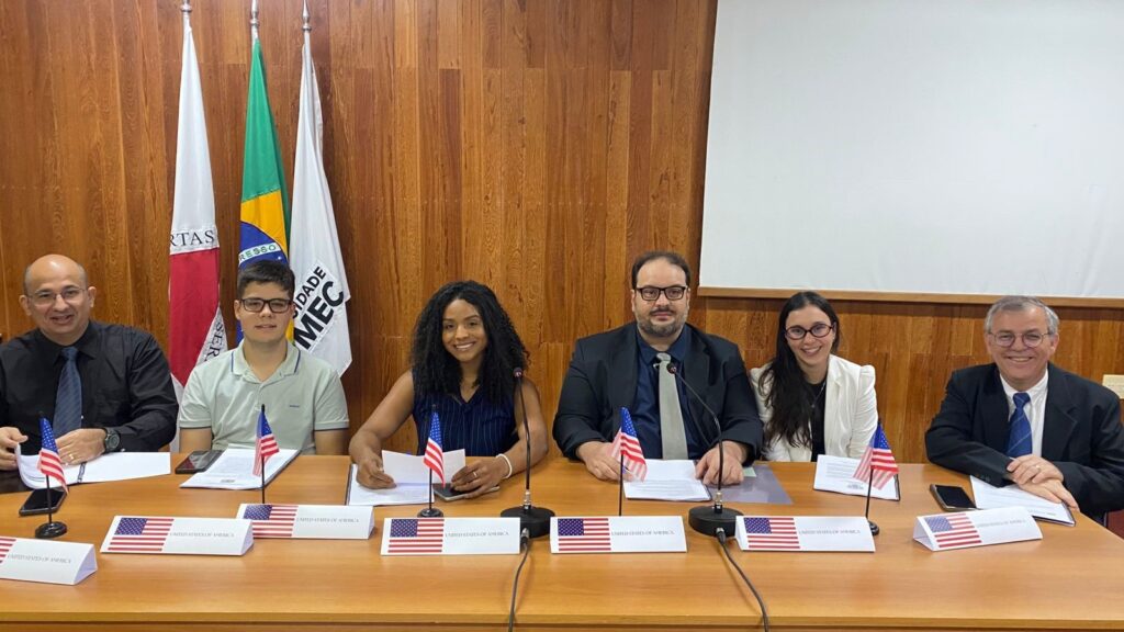 01 Alunas e alunos do Curso de Direito da FUMEC